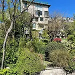 Cozy Montmartre